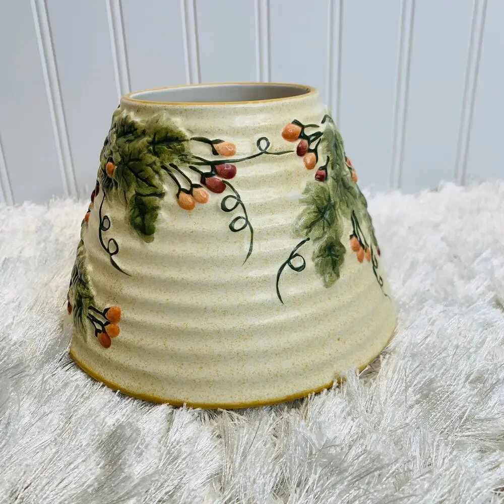 Yankee Candle Company Shade Ivy Berries Large Candle Size